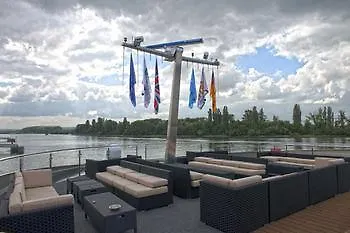 Faircruise Business Hotelship Dusseldorf Hotell