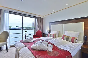 **** Hotell Faircruise Business Hotelship Dusseldorf Tyskland